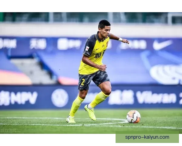 戴维斯技术特点解析：盘带犀利、推进能力强，边路攻防表现稳健